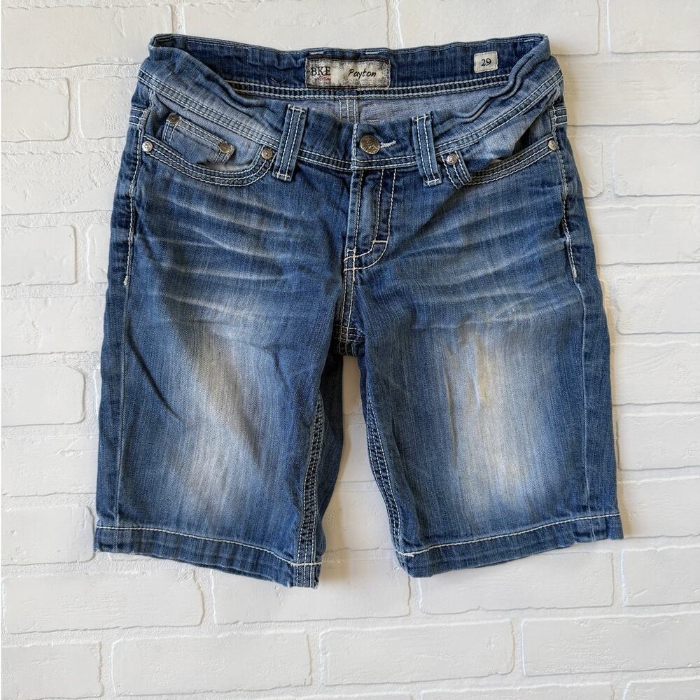 BKE Women's Payton Light Wash Denim Bermuda Jean Shorts sz 29